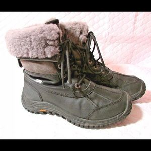 Ugg Adirondack Mid Black/Gray EUC